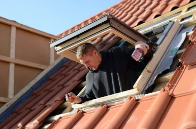 Pose de fenêtres de toit Velux au Fau